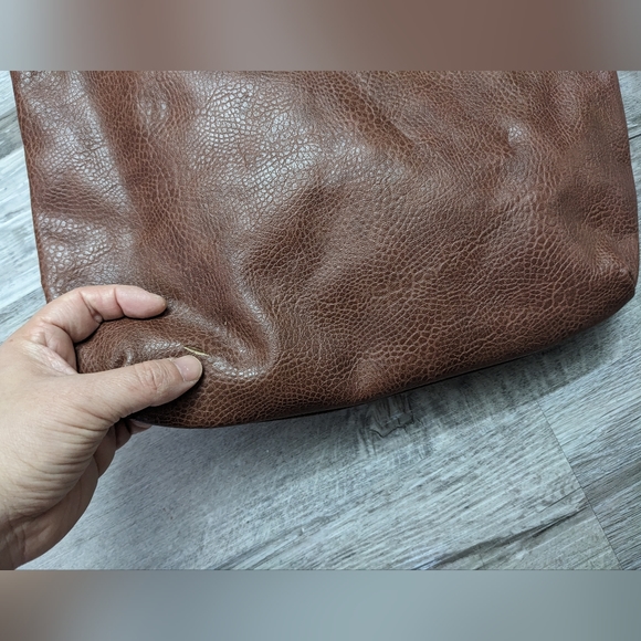 NWT Marc Fisher women's crossbody purse handbag, saddle brown gold tone - Picture 11 of 13